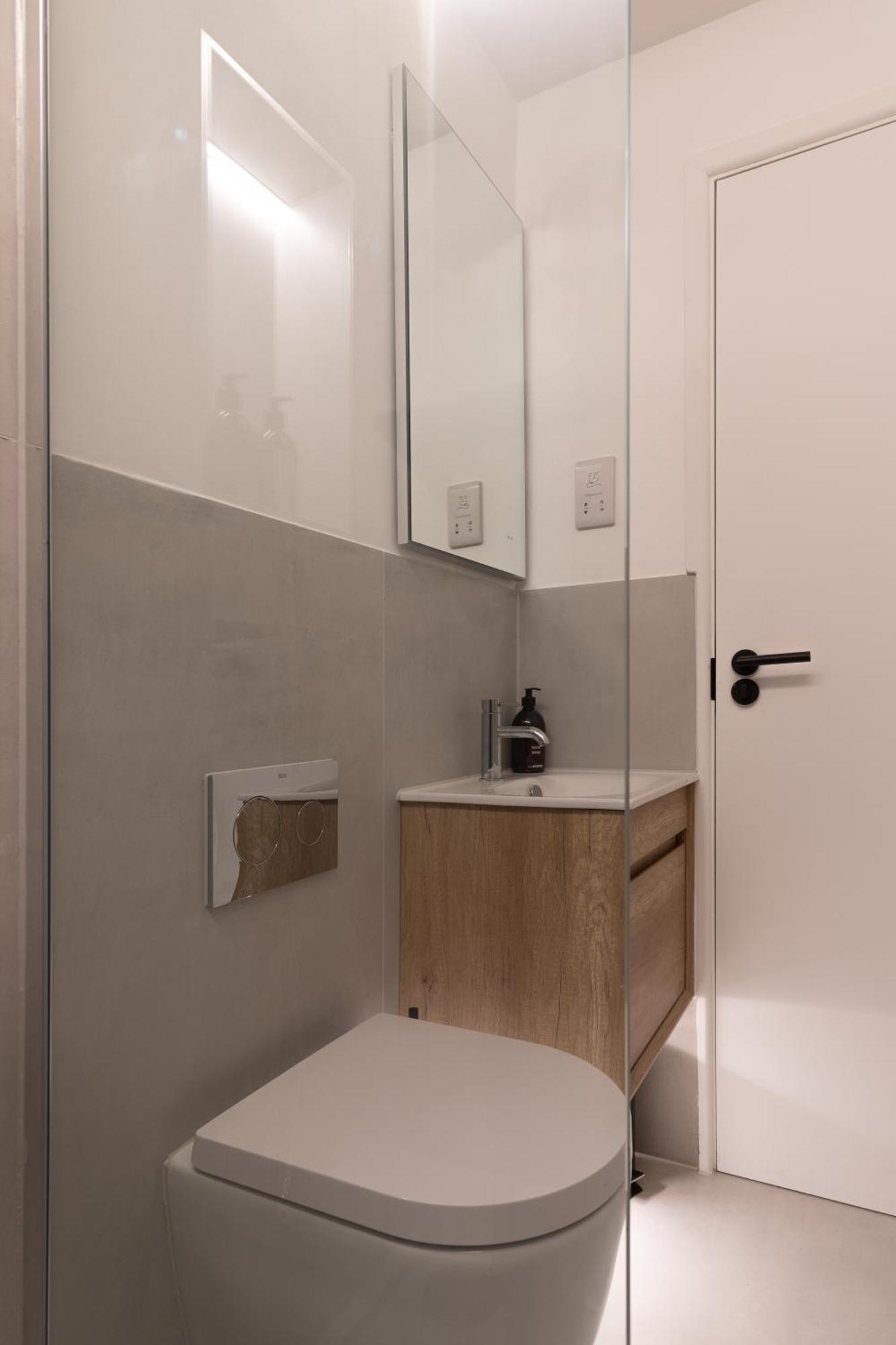 Japandi 1br Designer Flat With Private Garden